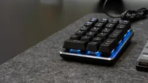 【Levieny テンキーボード レビュー】有線赤軸テンキーをKeychron K1 Max環境で使ってみた感想