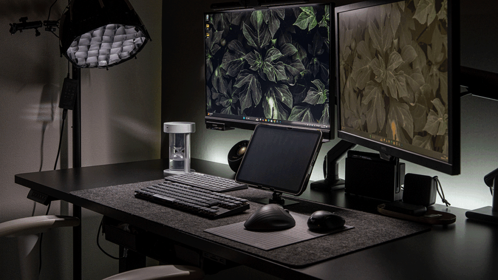 4.5 Gadget Base デスクツアー デスク上のイメージ