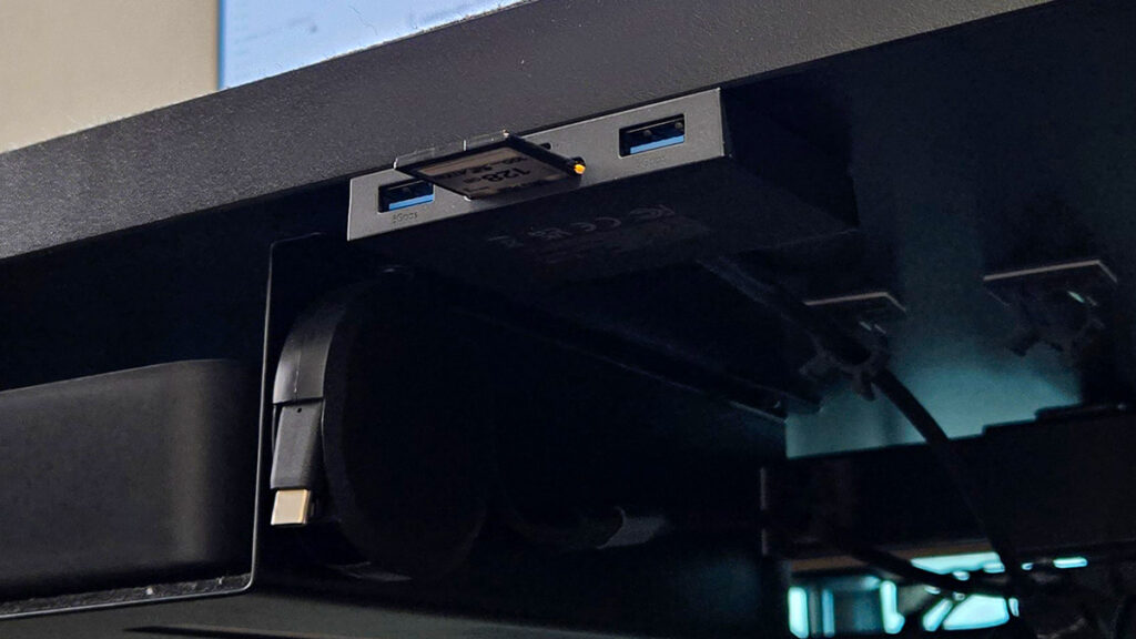 UGREEN sdカードリーダー USB-C&USB3.0 設置イメージ