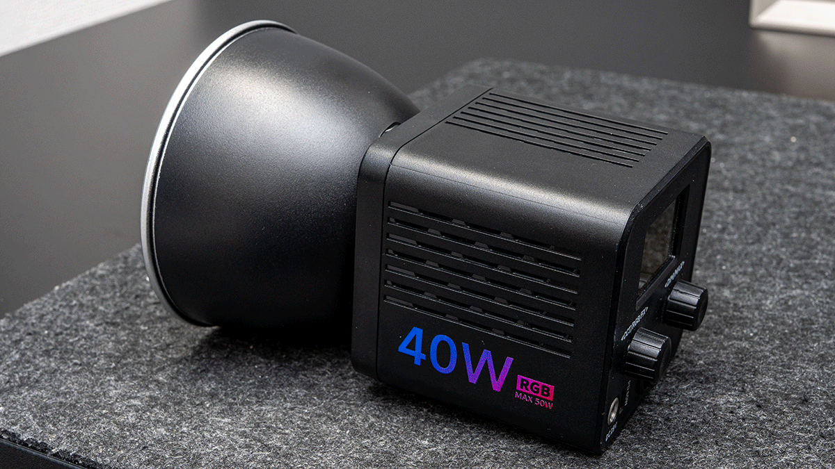 Ulanzi ウランジ ポータブルビデオライト L024 本体イメージ