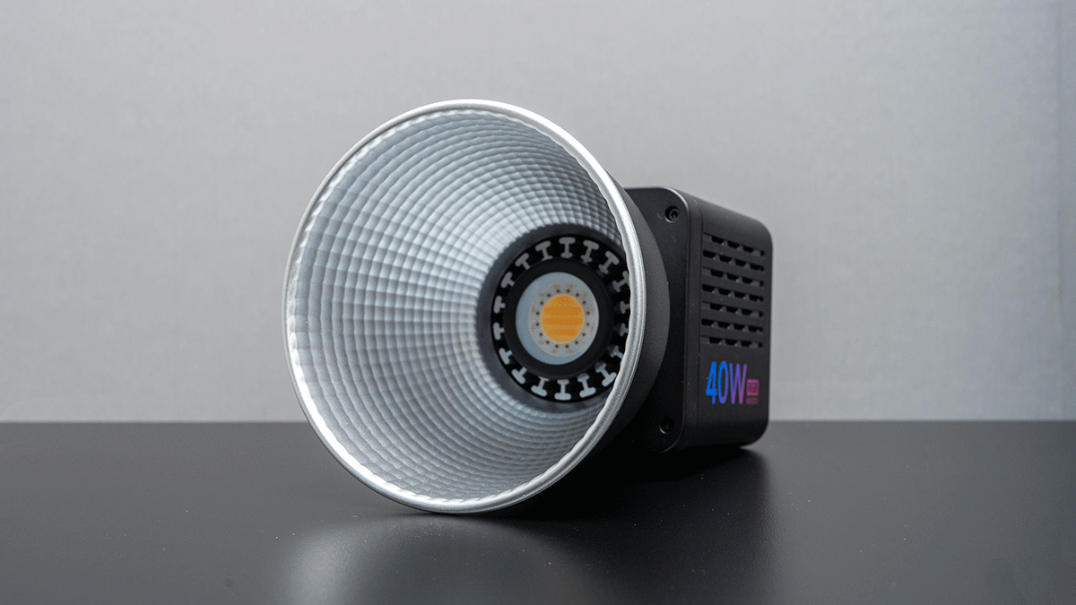 Ulanzi ウランジ ポータブルビデオライト L024 本体イメージ