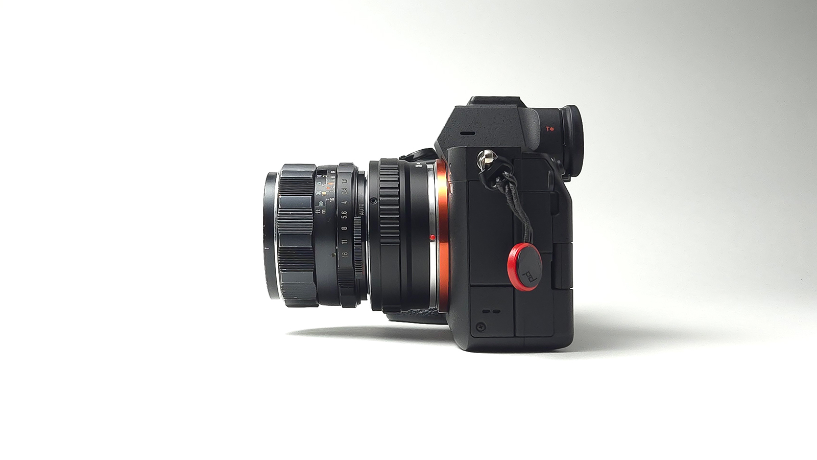 ASAHI PENTAX Super Takumar 55mm F1.8 オールドレンズ sony a7ivへ装着イメージ2