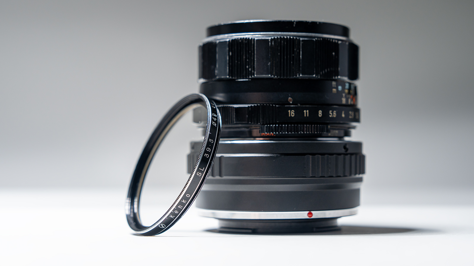 ASAHI PENTAX Super Takumar 55mm F1.8 オールドレンズ購入時についていたKENKOのフィルター