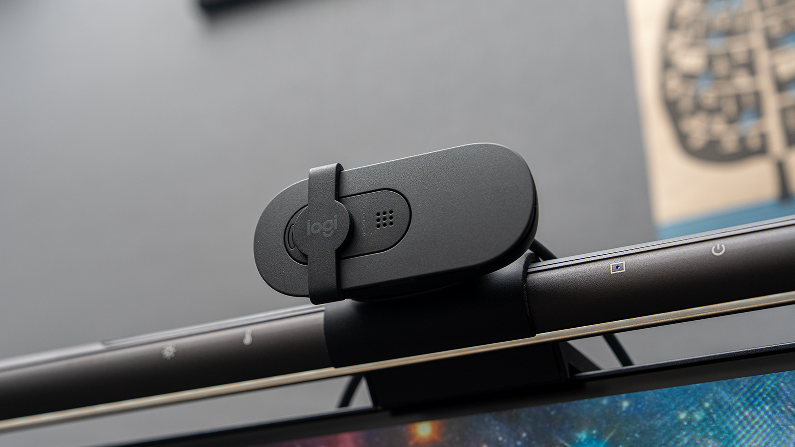 Webカメラ Logicool Brio100 設置イメージ