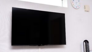TCL 55P61Kレビュー｜口コミで気になる点を半年使って検証【壁掛け・録画・リモコン】