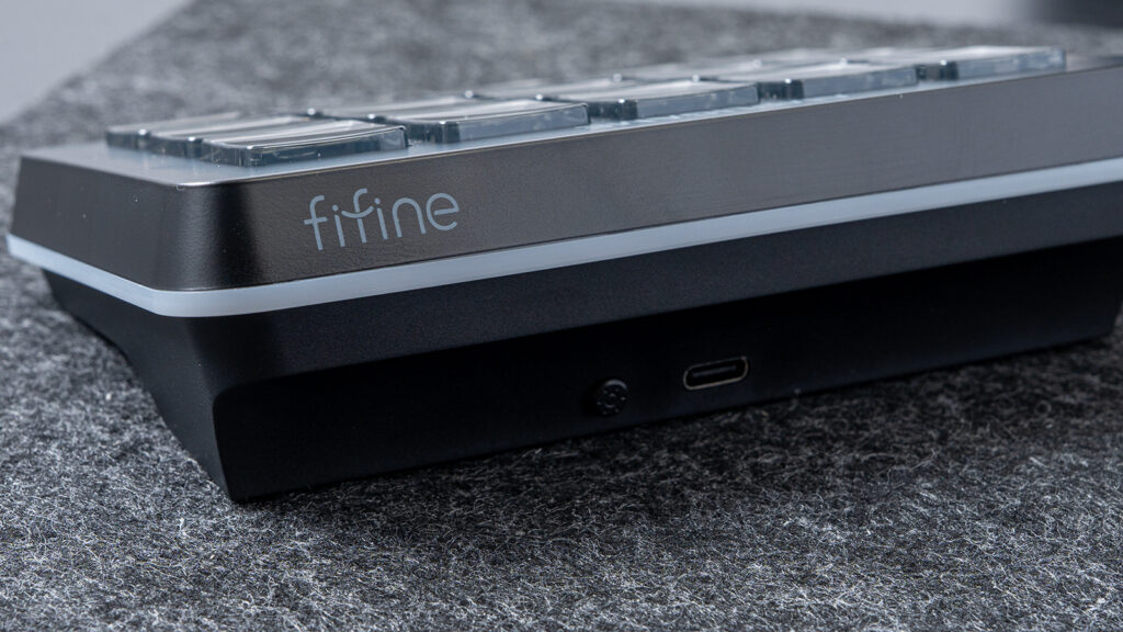 FIFINE D6 ストリームコントローラー レビュー ロゴ