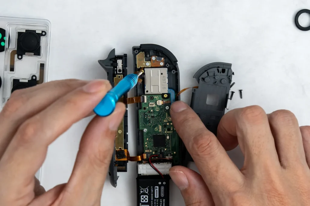 Nintendo Switch | ニンテンドスイッチ ジョイコン ジョイスティック修理 分解開始11