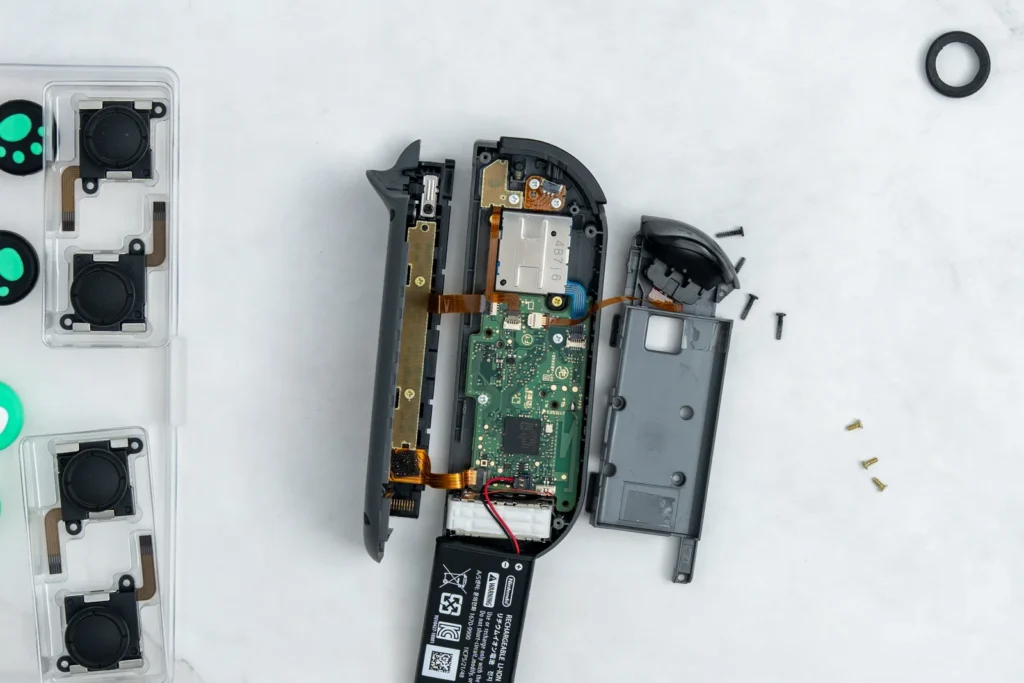 Nintendo Switch | ニンテンドスイッチ ジョイコン ジョイスティック修理 分解開始9