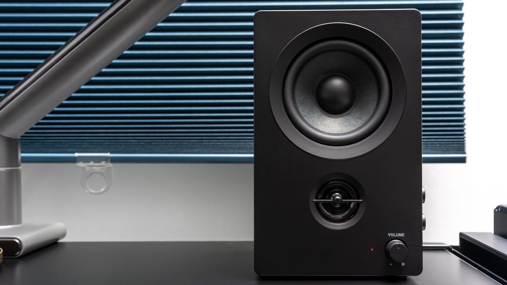 サンワダイレクト PCスピーカー 400-SP122 R側正面からの画像