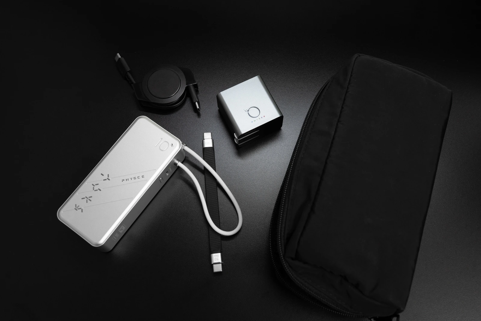 PHYSCE (ファイス) 3in1モバイルバッテリー＆45W充電器 レビュー | Anker・CIOに飽きた人へ。日本発のおしゃれ充電ガジェットブランドの魅力 1