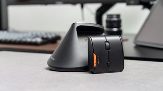 サンワサプライ 2in1マウス 先行レビュー | 普段はエルゴマウスで、外出時は分離して小型マウスとして持ち運べる新発想のマウス 24